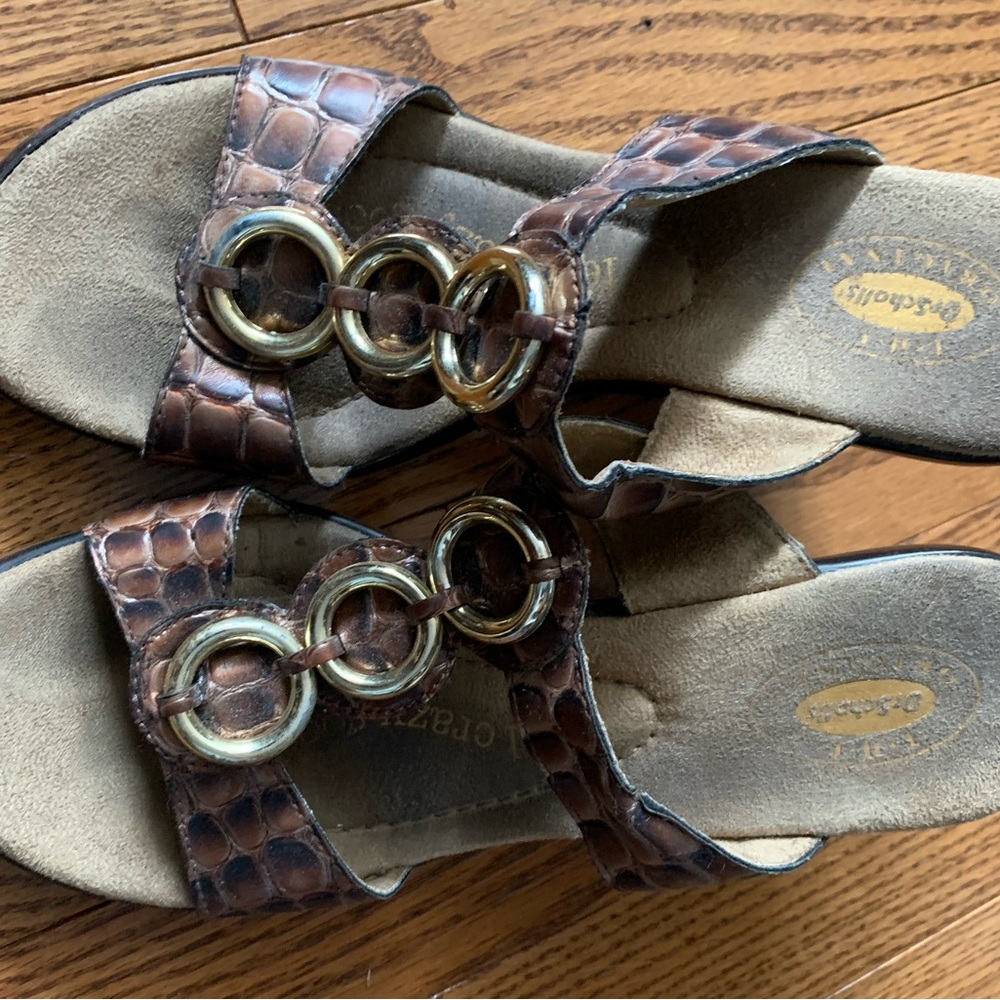 DR. SCHOLLS light weight sandals
